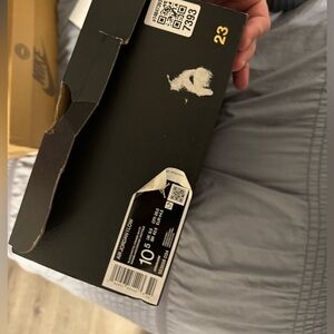 Jordan 1 Low - Crimson Tint